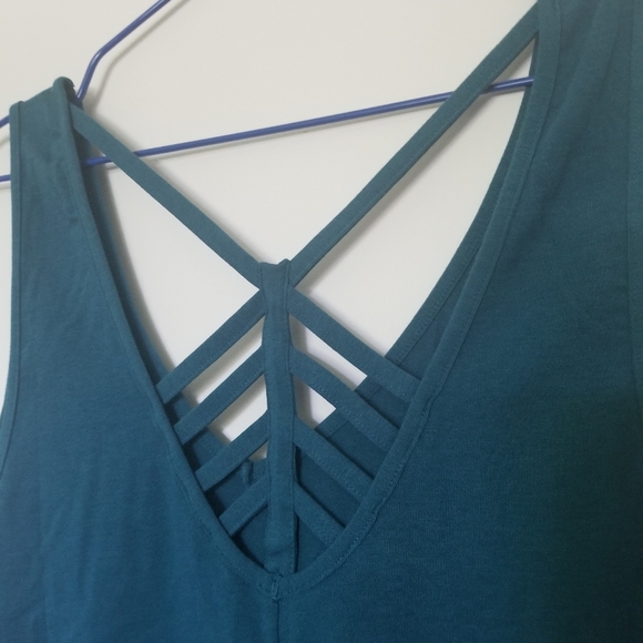 Plus size active tank - Picture 3 of 3